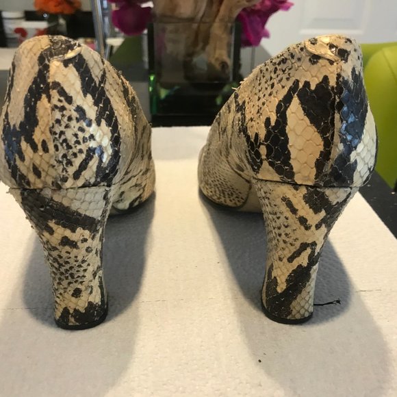 Lord Taylor shoes. Extremely worn - Picture 5 of 7